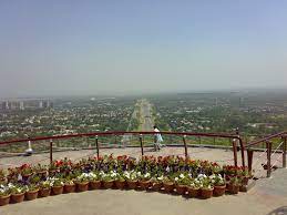 daman e koh the best palce to visit in islamabd for nature experience